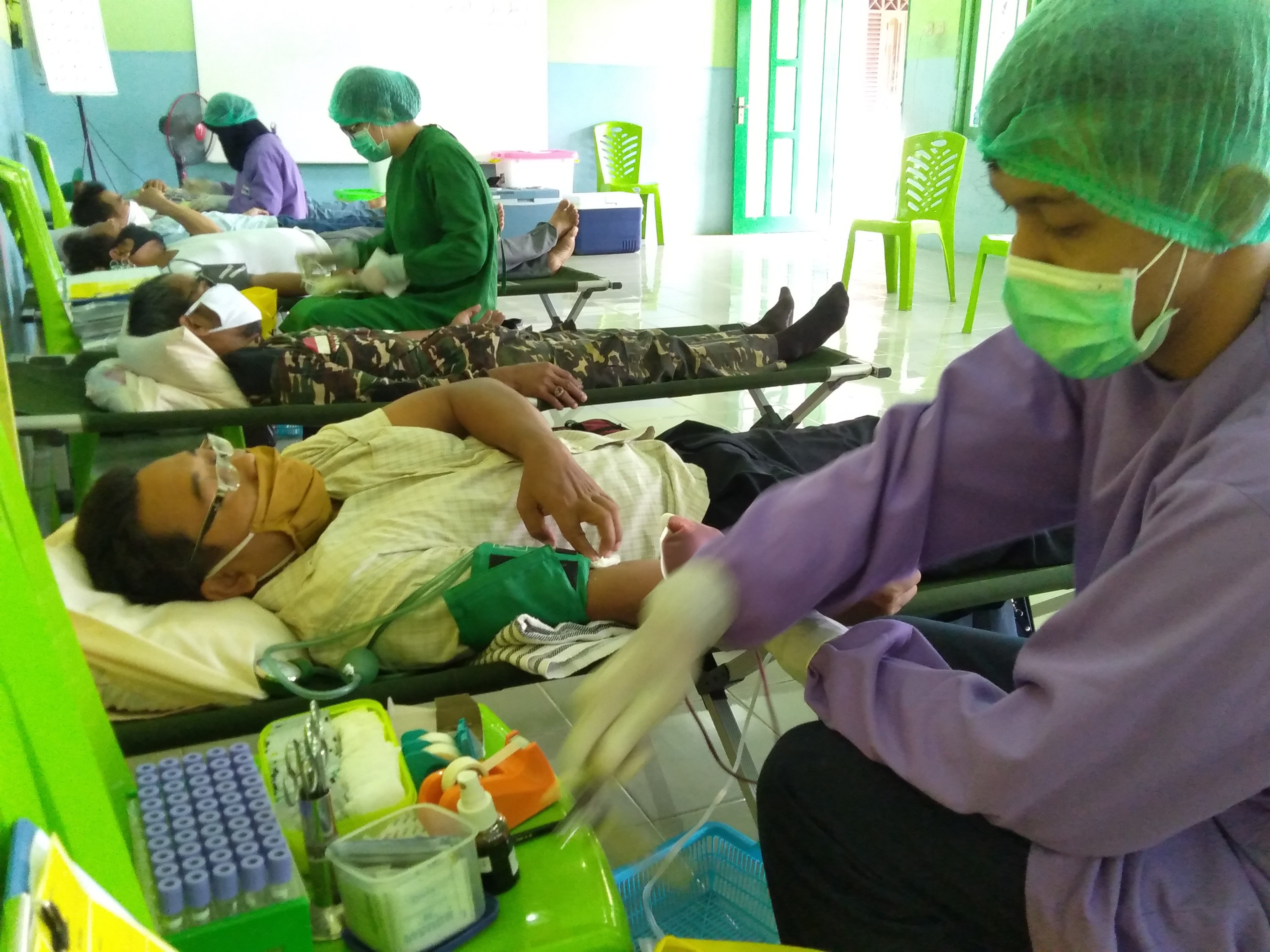 Kegiatan Donor Darah UUD PMI Kota Tarakan Dengan Pengurus Masjid PT. IntracaWood Manufacturing Juata